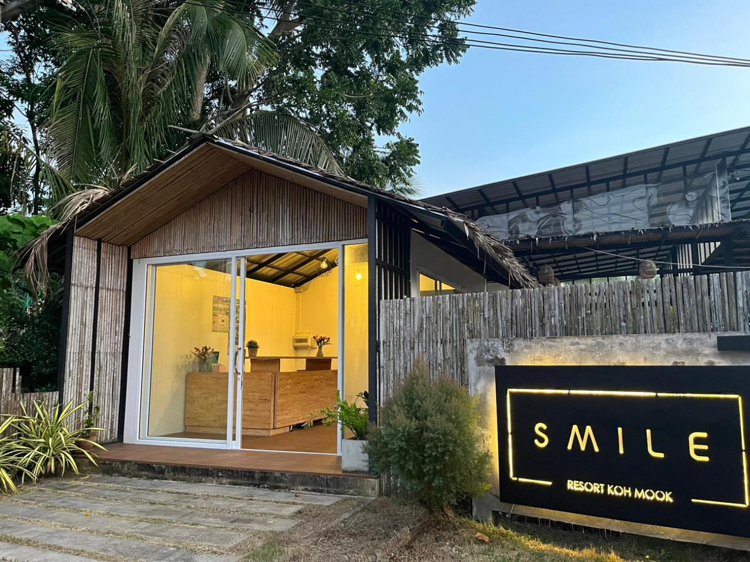 Smile Resort Ko Muk Exterior foto